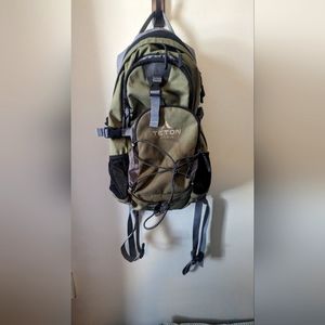 Teton Sports 18L Hydration Pack